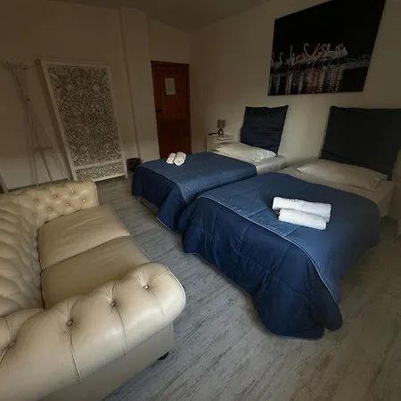 Pm 1 Via Armando Diaz Apartment